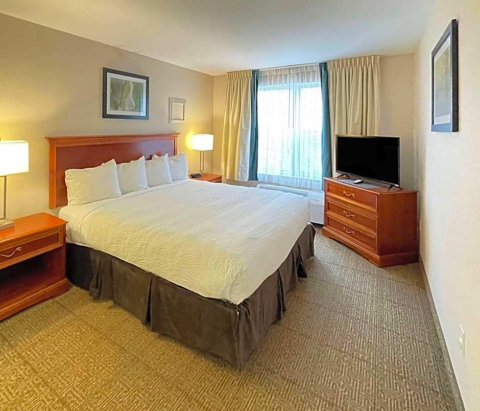 Smart Suites, Ascend Hotel Collection