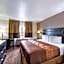 Econo Lodge Inn & Suites