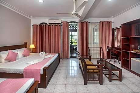 Triple Room with Balcony