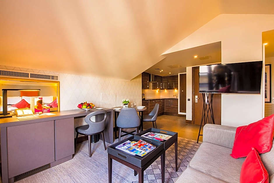 DoubleTree by Hilton London Kensington