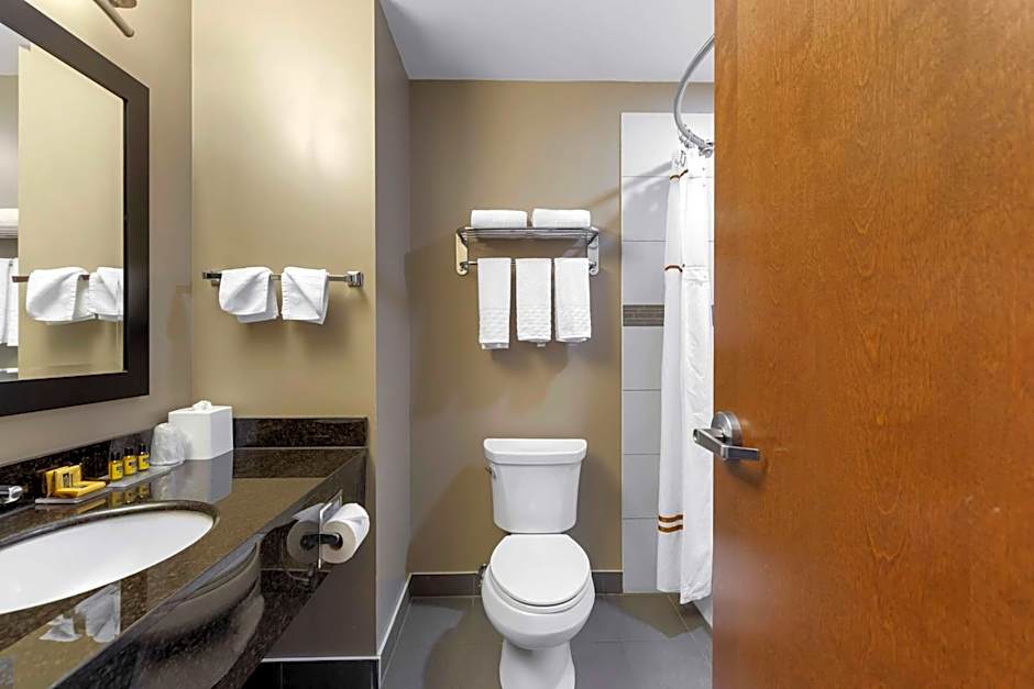 Best Western Plus Fort Saskatchewan Inn & Suites