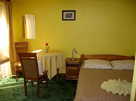 Basic Double Room