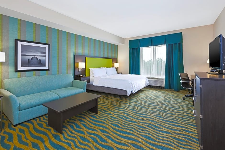 Holiday Inn Express & Suites Southport - Oak Island Area, an IHG Hotel