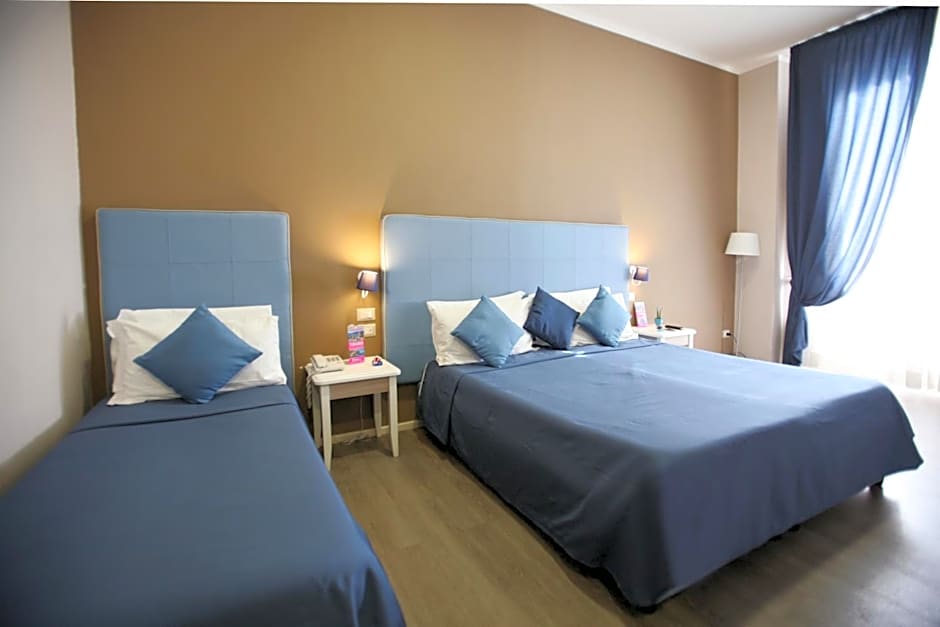 Hotel Magenta