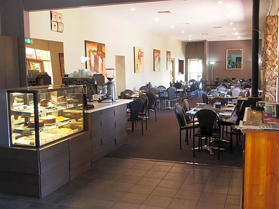 Dongara Hotel Motel