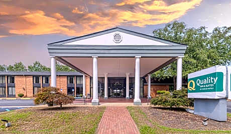 Quality Inn & Suites