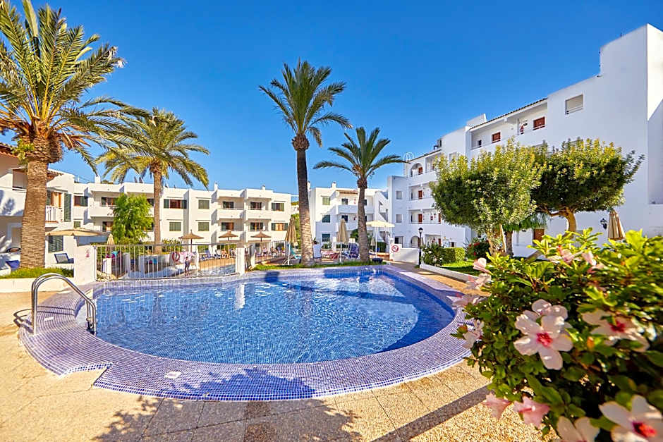 Gavimar Cala Gran Hotel and Apartments