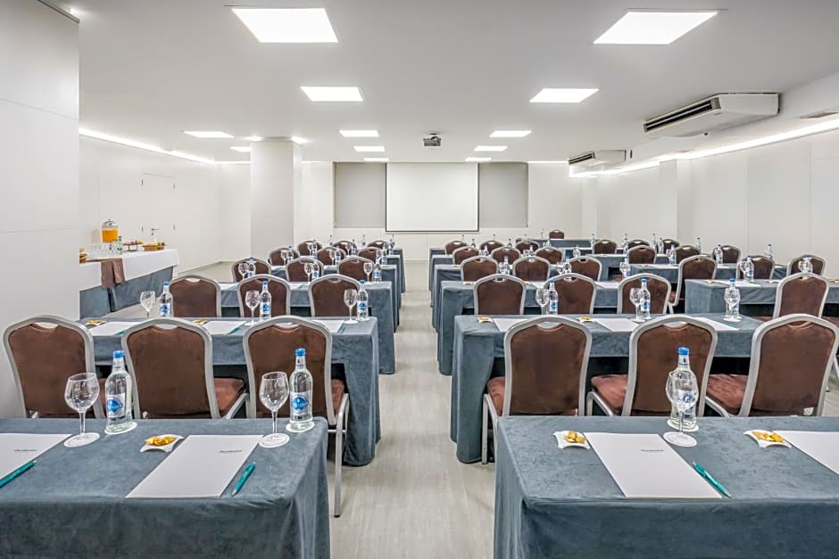 Barcelo Santa Cruz Contemporáneo