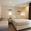 White Suite & Apartments