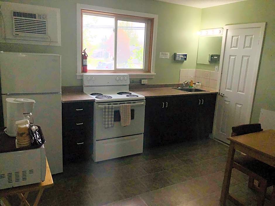 Perth Plaza Inn & Suites