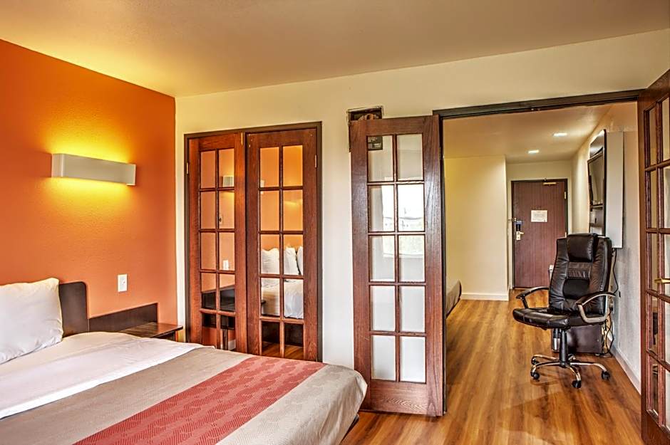 Motel 6-Dallas, TX - Northwest