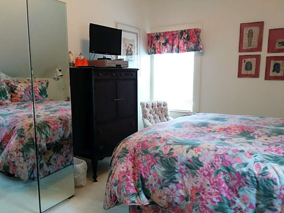 Fairmont House Bed & Breakfast