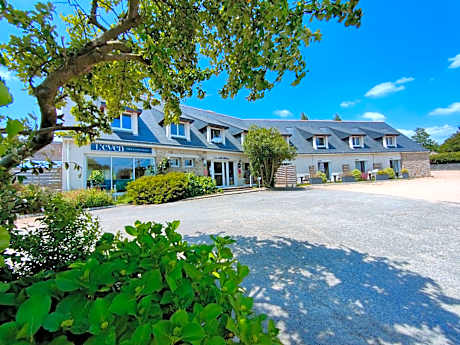 Hôtel Restaurant La Voile Bleue