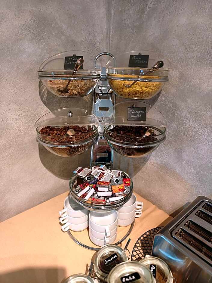 Felicity Garni Hotel