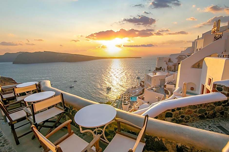 Oia Mare Villas