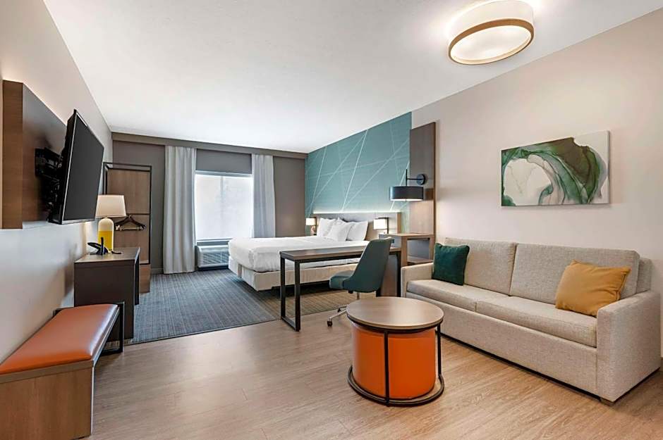 Comfort Suites