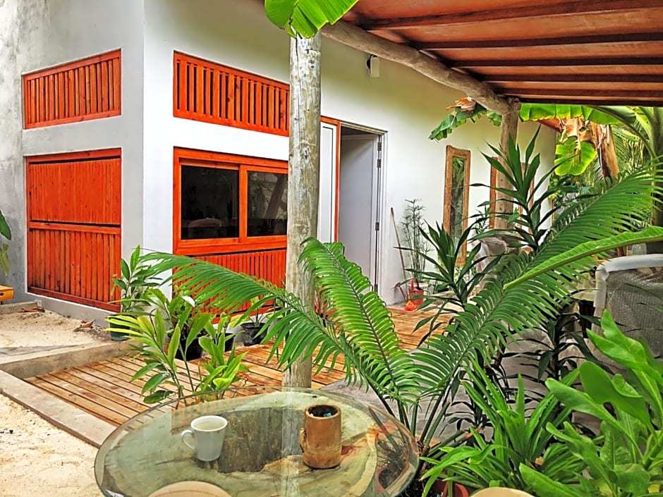 La Luna Boutique Dhangethi