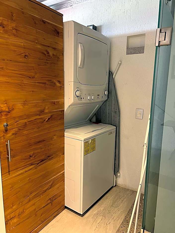 Departamento en planta baja con patio, dos habitaciones con dos ba¿os completos sala y cocina integral Vistas desde la azotea de