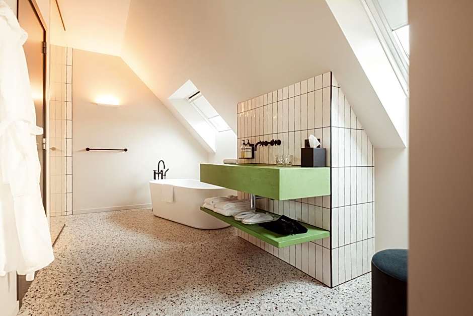 U Eat & Sleep Antwerp