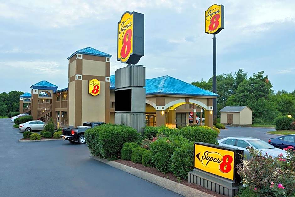 Super 8 by Wyndham Franklin Hwy 31