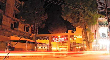 Shelton Rezidor Swat