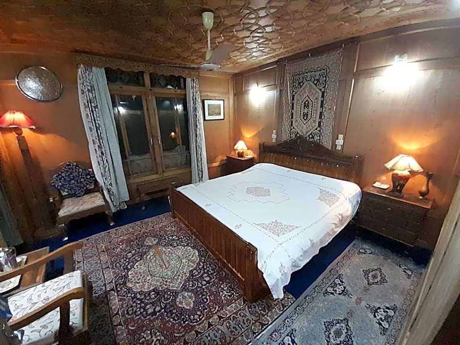 Photo 1 of 1 of Double Room