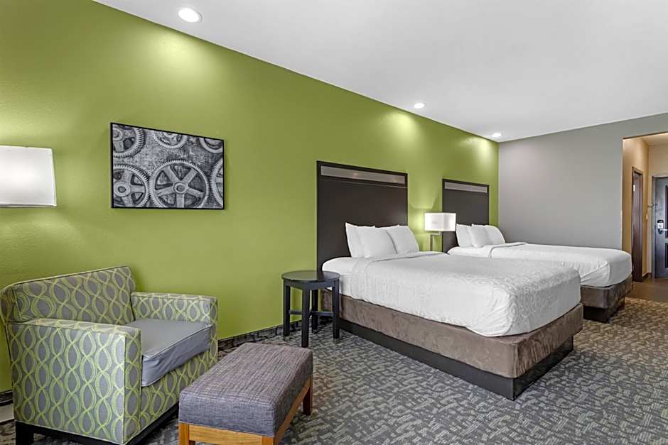 Best Western Plus Bay City Inn & Suites