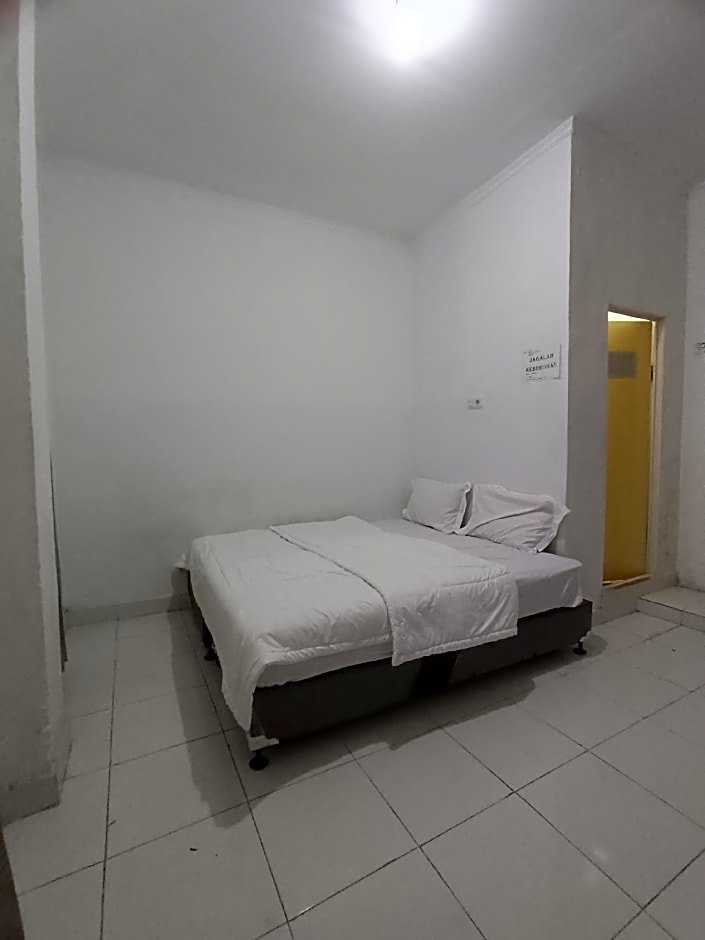 SPOT ON 92498 Fanni Homestay