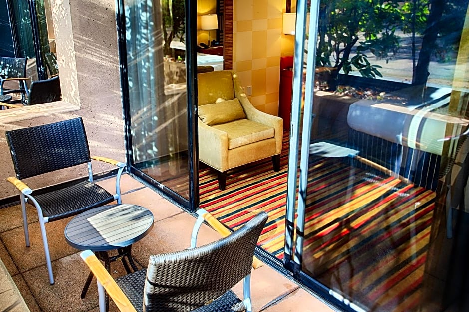 Pinnacle Hotel Harbourfront