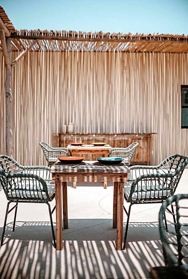 Dos Mares Barefoot Luxury