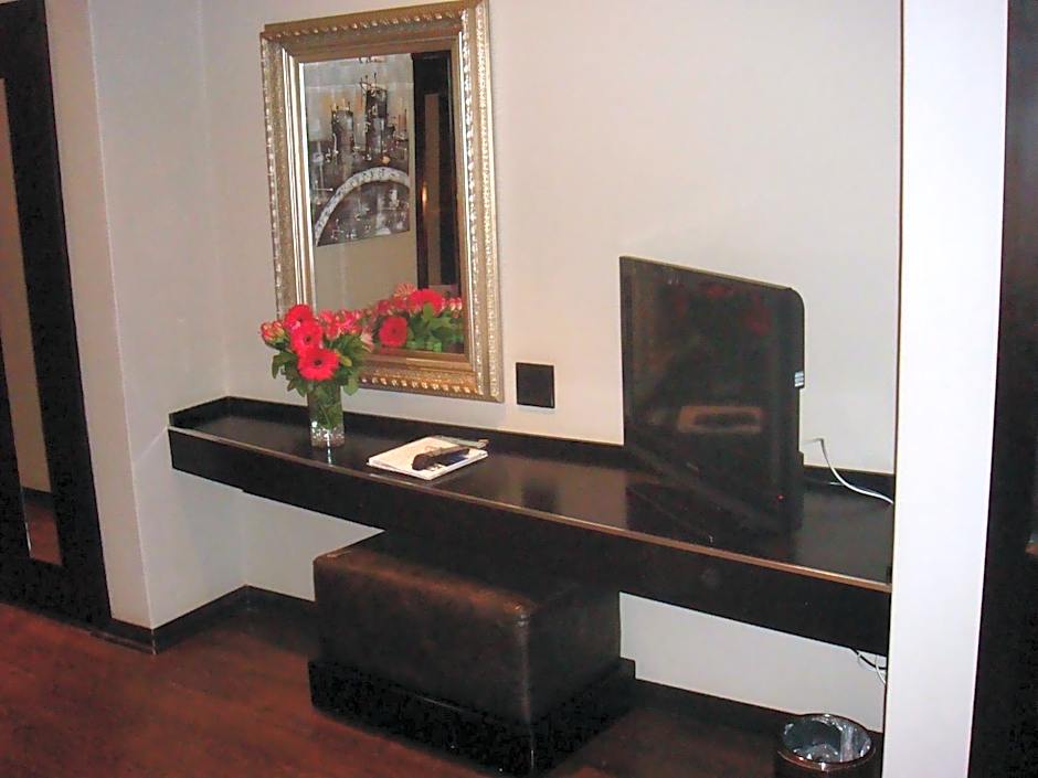 Velmore Hotel Estate