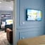 H41 Luxury Suites