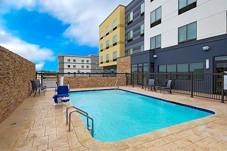 Fairfield Inn and Suites by Marriott Waller