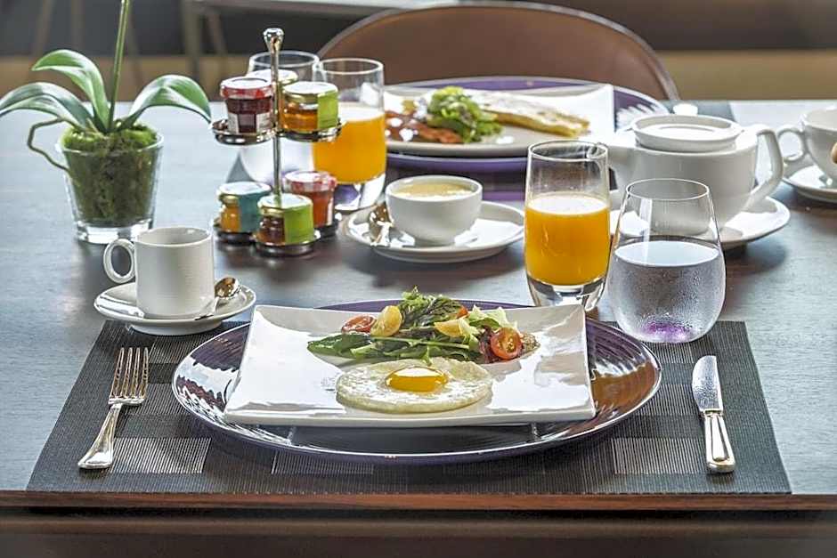 O Monot Luxury Boutique Hotel