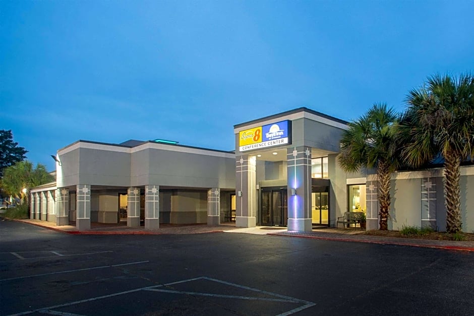 Days Inn by Wyndham Mobile I-65