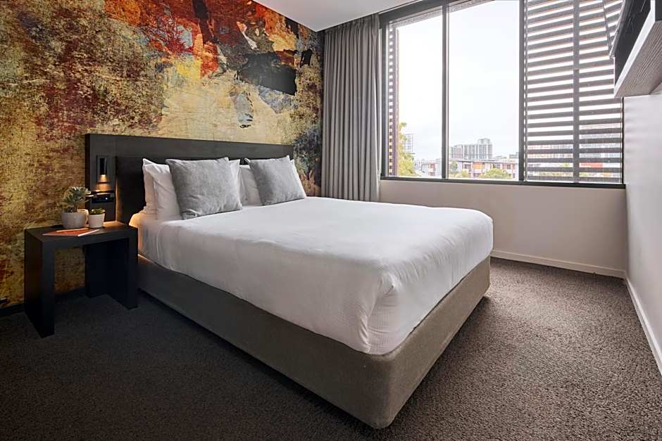 Kennigo Hotel Brisbane, Independent Collection by EVT