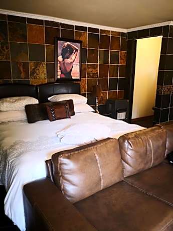 Double Room - Roman Room
