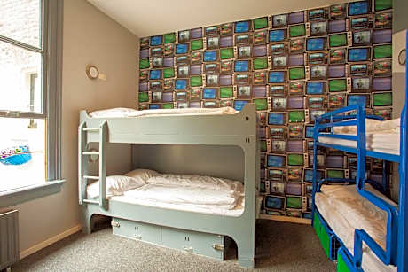 Bed in 16-Person Mixed Dormitory Room