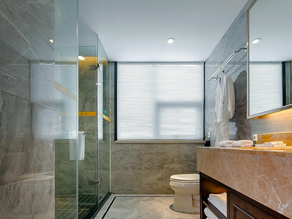 Chongqing Golden View Hotel