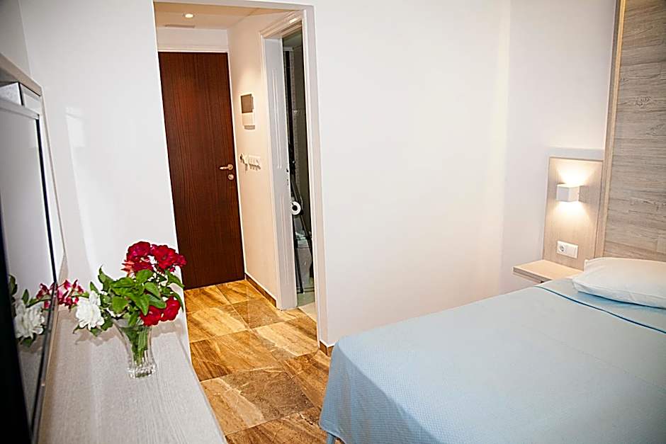 Zeus Hotel