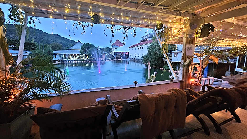 Hideout Hostel