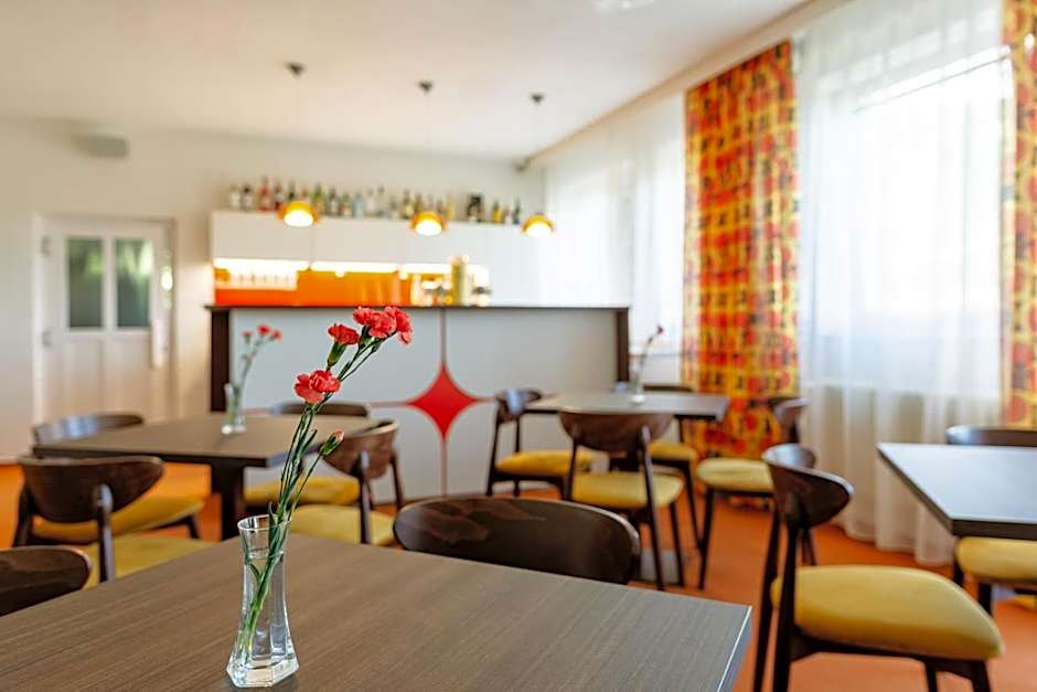 Hotel JISKRA na Čeladné