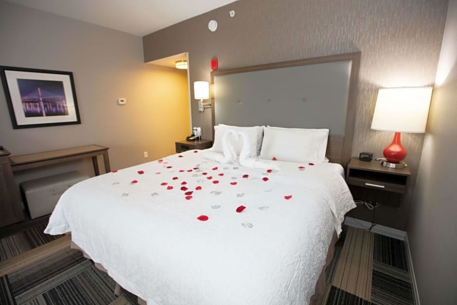 Hampton Inn By Hilton Toledo Oregon