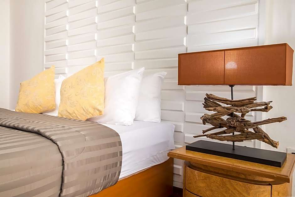 Nine Plus Loft (Guest House)