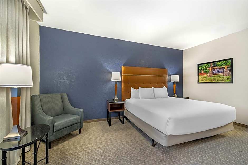 Drury Plaza Hotel Flagstaff