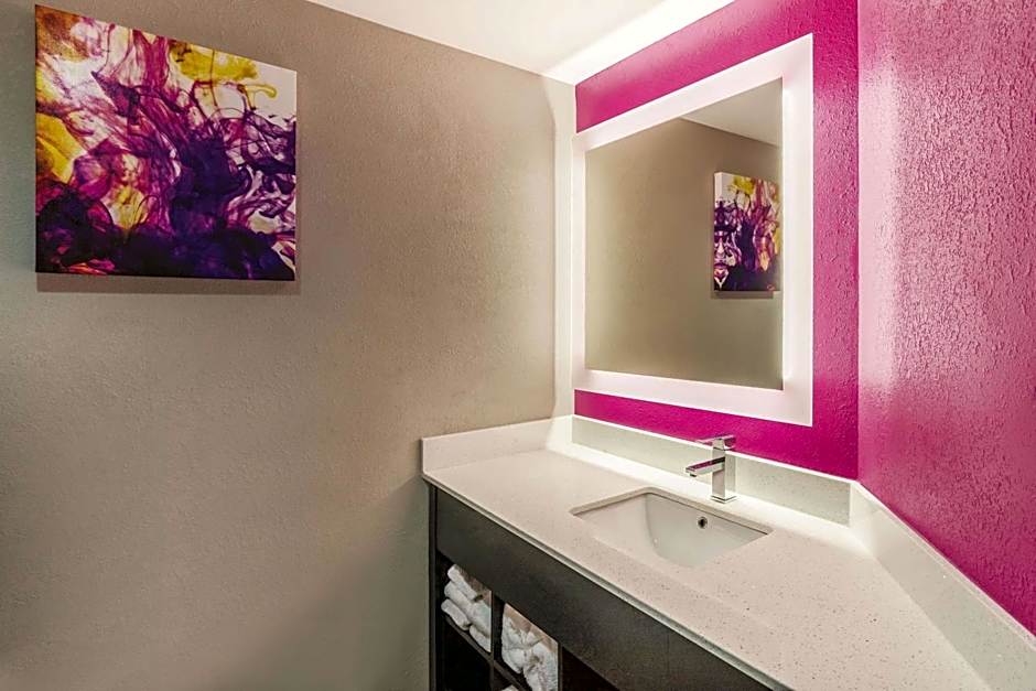 La Quinta Inn & Suites by Wyndham Chattanooga-Hamilton Place
