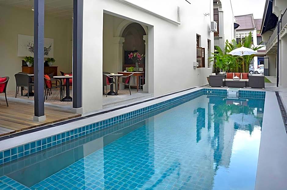 Noordin Mews Hotel