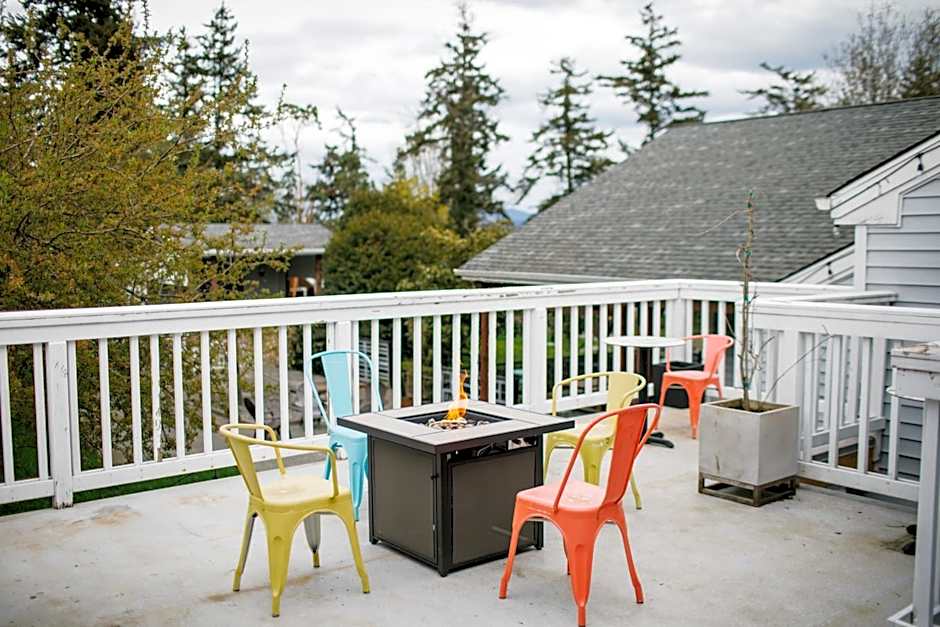 Friday Harbor Suites