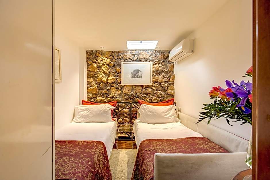 Pantheonview - Luxury Suites