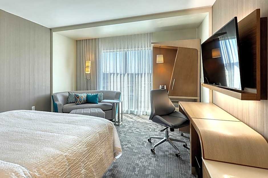 Courtyard by Marriott North Brunswick